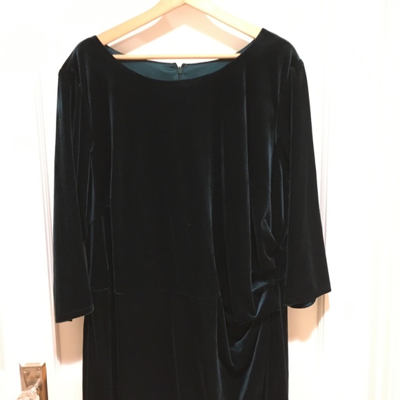 Eliza J Gathered Velvet Sheath Dress Hunter Green - Picture 5 of 8